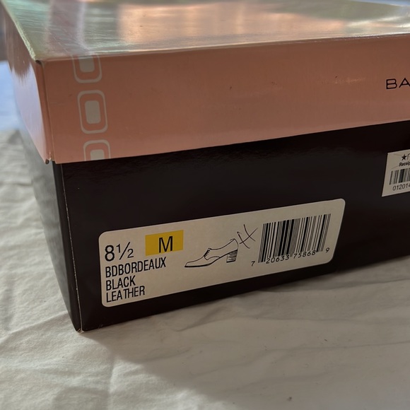 Bandolino BD Bordeaux Lace-Up Block Heel Oxford in Black Leather (8.5) - Picture 14 of 15